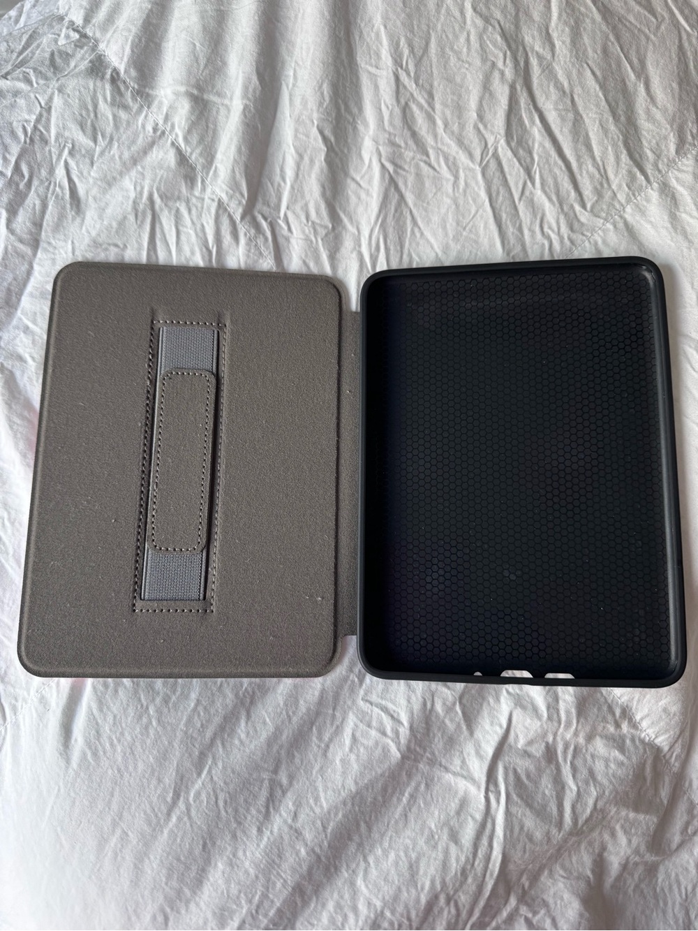 Kindle Paperwhite 12th Gen Case - Spicy Sauce Romance Lover - Picture 2 of 4